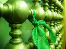 دخیل بستن به امامزاده ای که شفا نمی دهد اما کور می کند